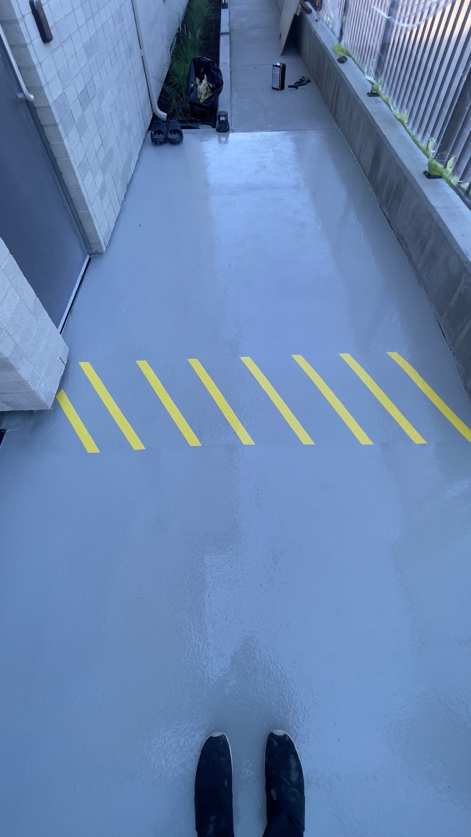 Finished high-gloss epoxy floor coating by Becker Flooring
